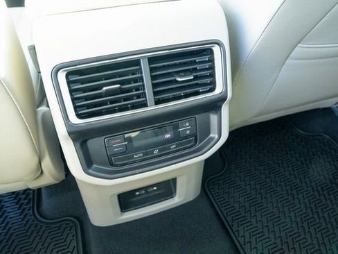 New 2026 Volkswagen Atlas SE image 33