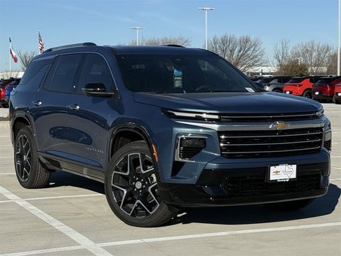 New 2026 Chevrolet Traverse High Country image 2