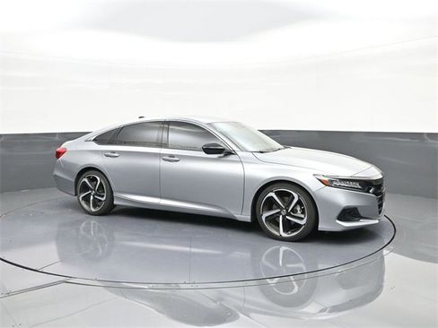 Used 2022 Honda Accord Sport image 17