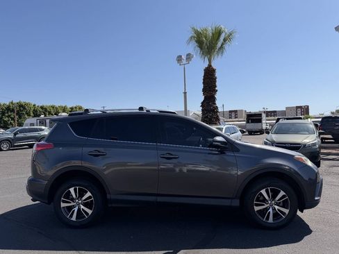 Used 2018 Toyota RAV4 XLE w/ Plus Extra Value Package FWD image 10