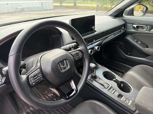 Used 2025 Honda Civic Sport image 9