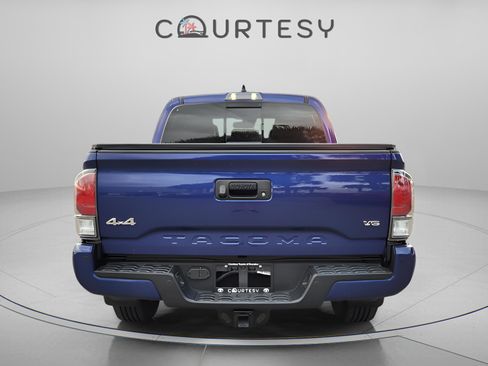 Certified 2023 Toyota Tacoma Limited image 4