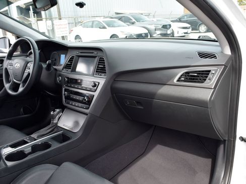Used 2017 Hyundai Sonata Sport w/ Value Edition Package 02 FWD image 21