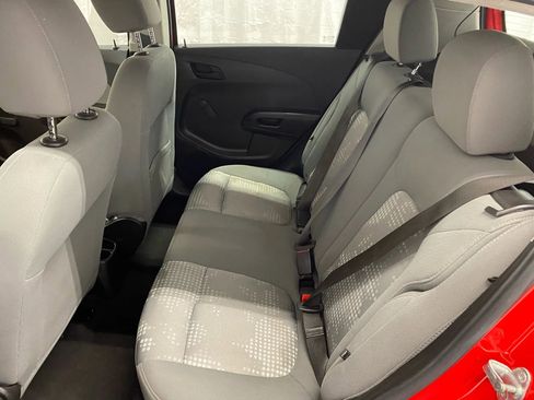 Used 2020 Chevrolet Sonic LT image 19
