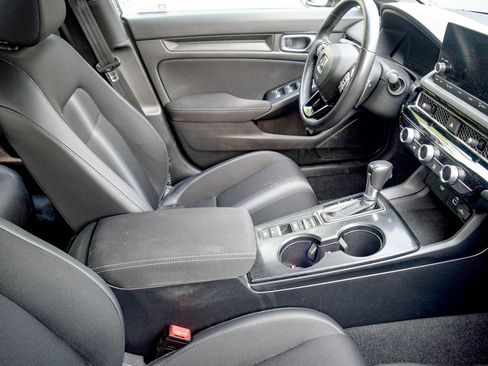 Used 2023 Honda Civic Sport image 19