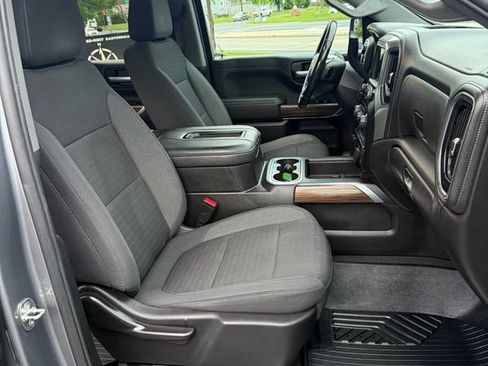 Used 2021 Chevrolet Silverado 1500 LT Trail Boss w/ LPO, Dark Essentials Package AWD/4WD image 13