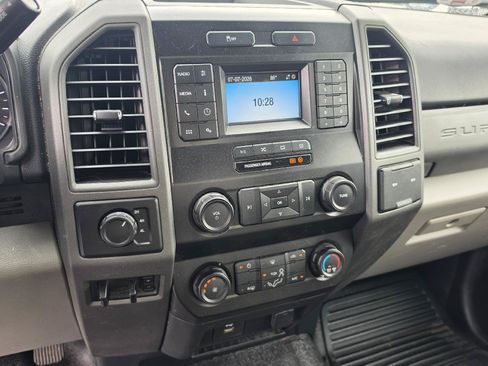 Used 2020 Ford F250 XL w/ Power Equipment Group AWD/4WD image 16