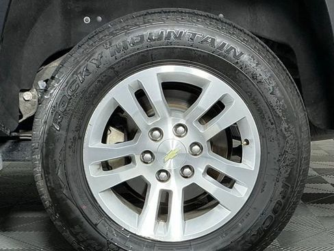 Used 2019 Chevrolet Suburban LT AWD/4WD image 10