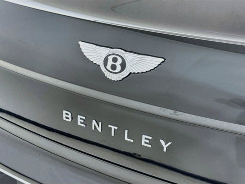 Used 2022 Bentley Flying Spur V8 AWD/4WD image 36