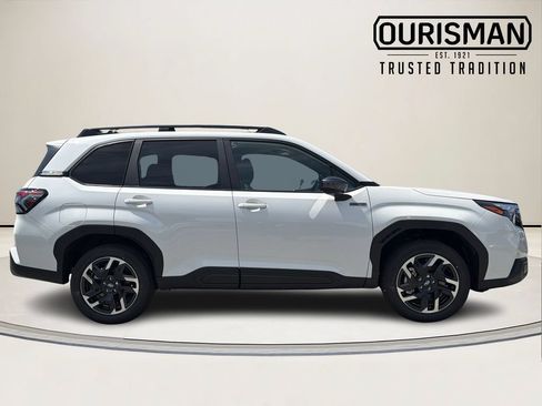 New 2026 Subaru Forester Premium AWD/4WD image 2