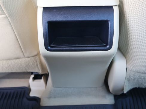 Used 2016 Toyota Camry LE image 25