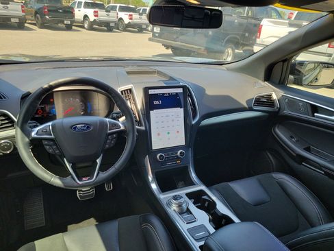 Used 2022 Ford Edge ST image 19
