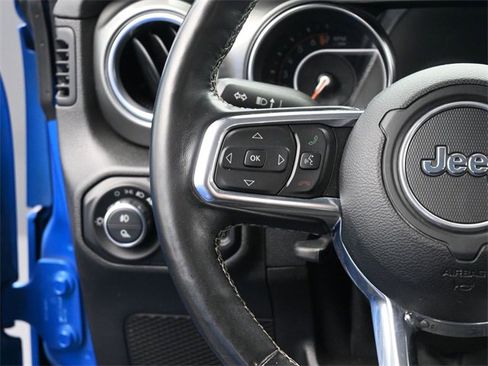 Used 2021 Jeep Gladiator Overland image 30