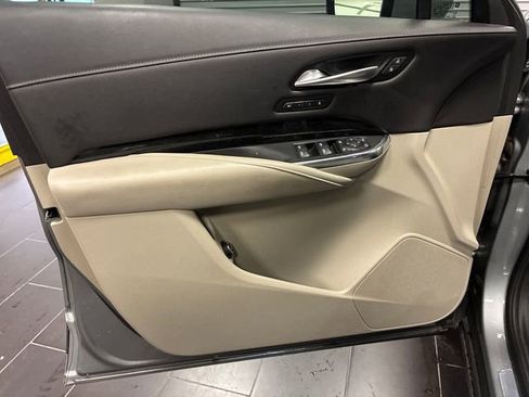 Used 2023 Cadillac XT4 Premium Luxury w/ Cold Weather Package FWD image 10