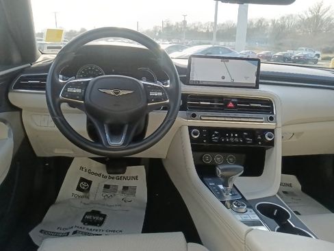 Used 2024 Genesis G70 2.5T image 27