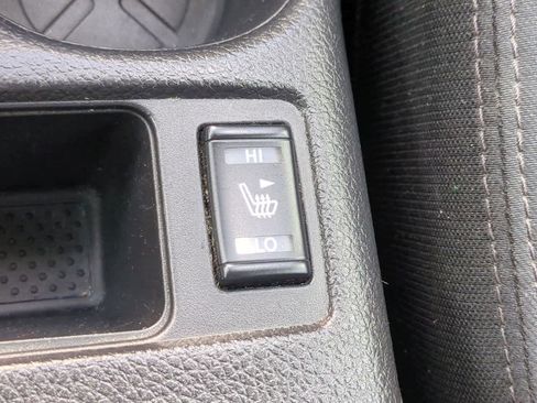 Used 2018 Nissan Rogue SV FWD image 21