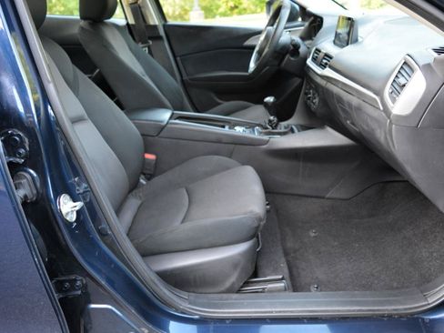 Used 2017 MAZDA MAZDA3 Sport FWD image 20