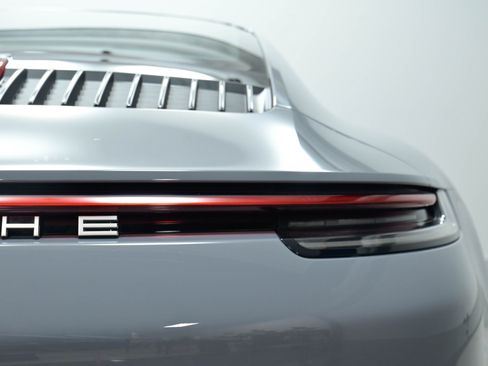 Used 2024 Porsche 911 Carrera image 61