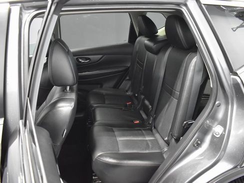 Used 2016 Nissan Rogue SL image 31