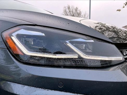 Used 2019 Volkswagen Golf R 4-Door image 28