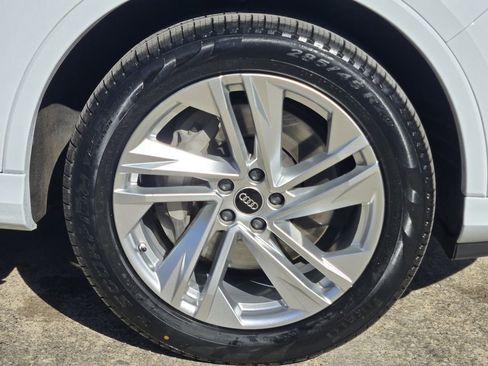 Certified 2023 Audi Q7 2.0T Premium w/ Convenience Package image 14