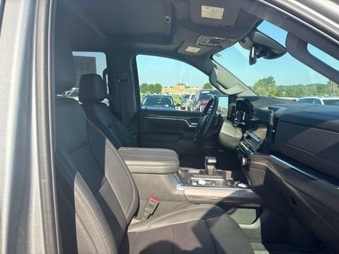Used 2024 Chevrolet Silverado 1500 LTZ AWD/4WD image 23
