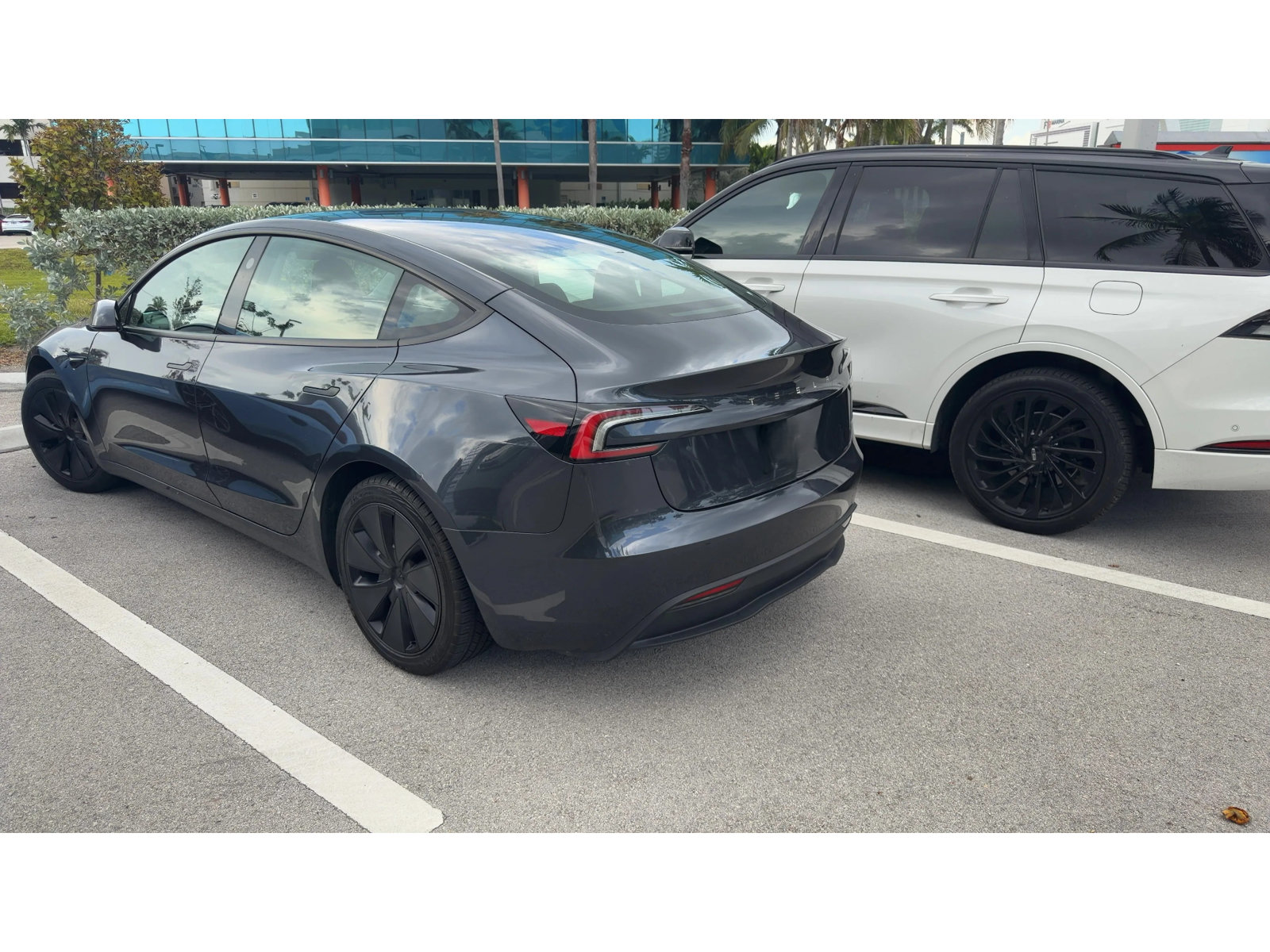 Used 2024 Tesla Model 3 RWD image 3