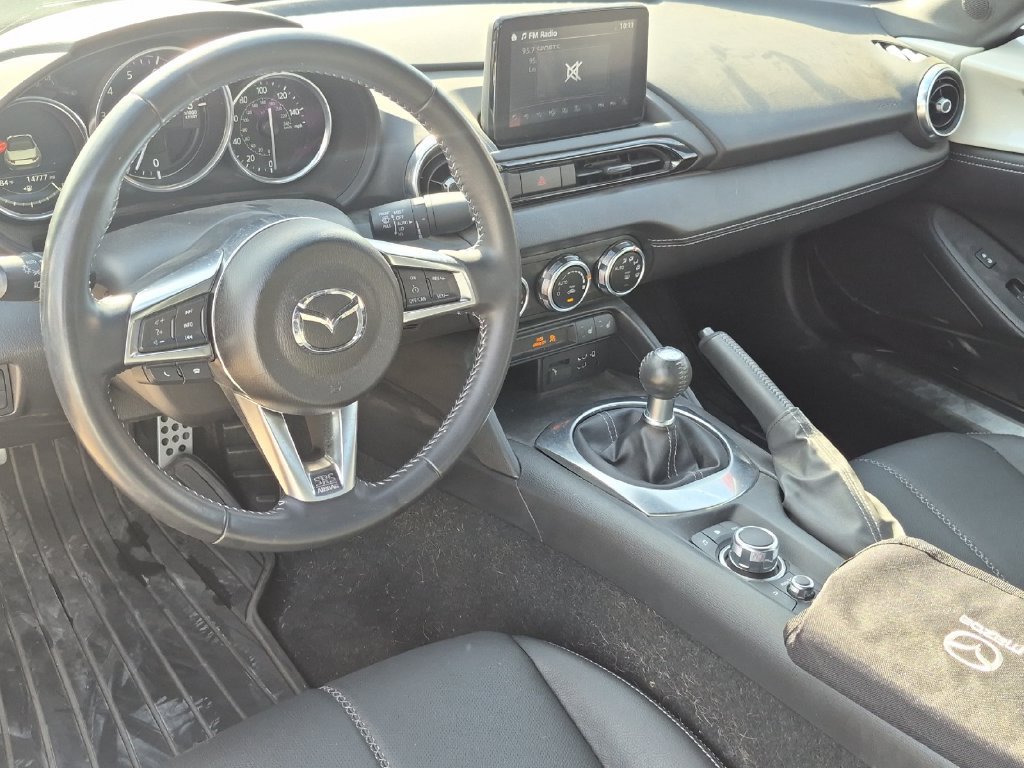 Used 2020 MAZDA MX-5 Miata Grand Touring RWD image 12