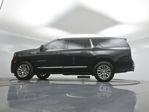 Used 2021 GMC Yukon XL Denali AWD/4WD image 52