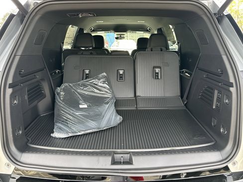 New 2026 Chevrolet Traverse RS w/ LPO, Floor Liner Package AWD/4WD image 20