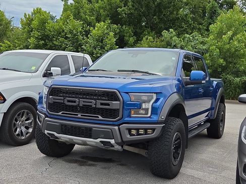 Used 2018 Ford F150 Raptor w/ Equipment Group 802A Luxury AWD/4WD image 2