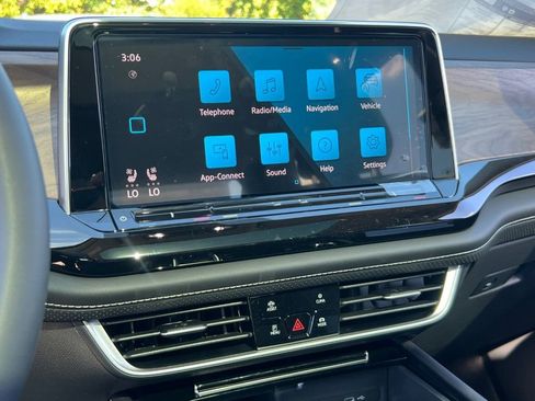 New 2026 Volkswagen Atlas SE image 19