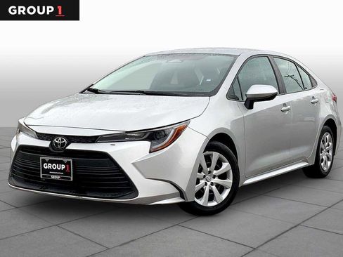 Used 2023 Toyota Corolla LE image 1