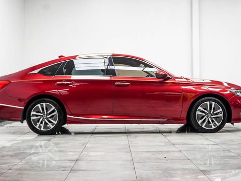 Used 2018 Honda Accord Touring image 7