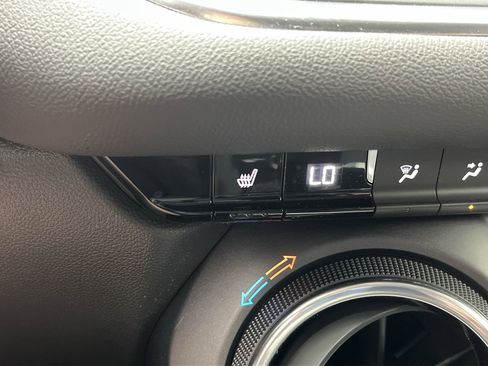 Certified 2024 Chevrolet Blazer LT w/ Convenience Package image 23