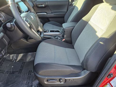 Used 2023 Toyota Tacoma TRD Sport AWD/4WD image 31