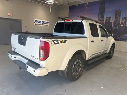 Used 2021 Nissan Frontier PRO-4X w/ Pro-4x Utility Package image 5