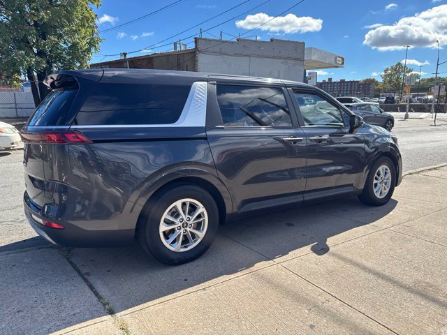 Used 2022 Kia Carnival LX FWD image 8