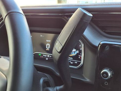 Used 2024 GMC Sierra 2500 AT4 w/ AT4 Premium Plus Package AWD/4WD image 14