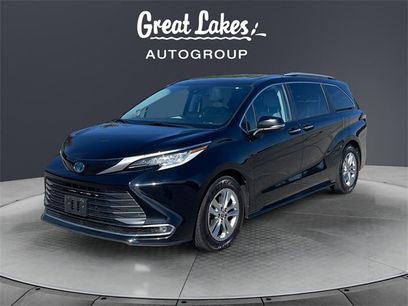 Used 2022 Toyota Sienna Limited