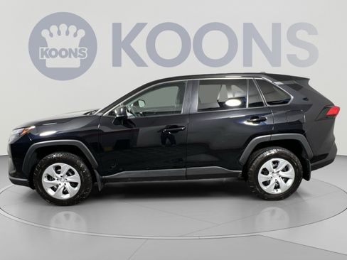 Used 2023 Toyota RAV4 LE AWD/4WD image 2