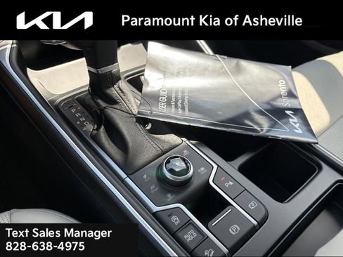 New 2025 Kia Sorento EX w/ Panoramic Sunroof Package image 26