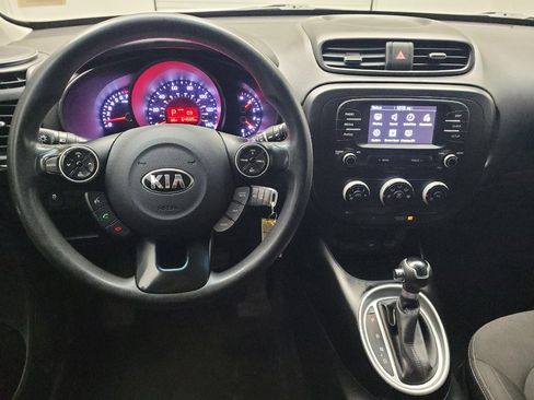 Used 2019 Kia Soul FWD image 22