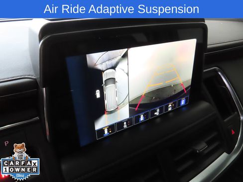 Used 2023 Chevrolet Suburban Z71 w/ Luxury Package image 19