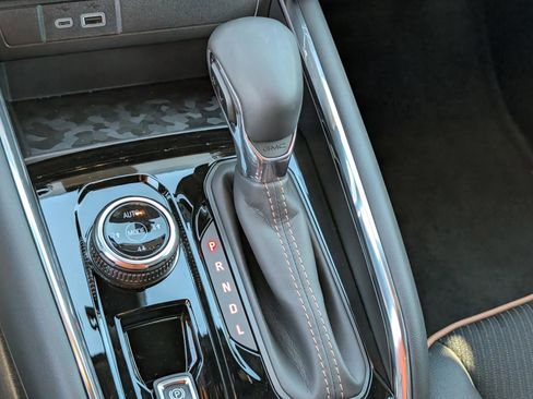 New 2026 GMC Canyon AT4 image 28