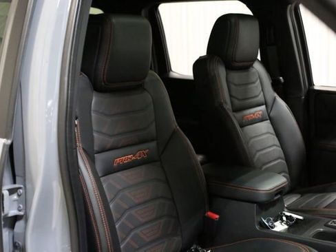 New 2026 Nissan Frontier PRO-4X w/ Pro-4x Convenience Package image 26