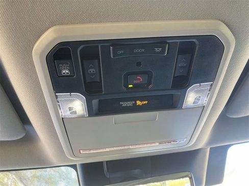 Used 2024 Toyota Tundra Limited image 18