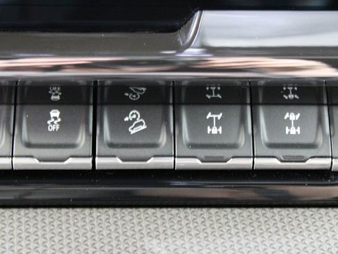 Used 2023 Chevrolet Silverado 1500 ZR2 w/ Technology Package AWD/4WD image 64
