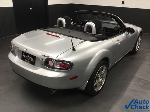 Used 2006 MAZDA MX-5 Miata Touring image 11