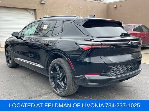 Used 2024 Chevrolet Equinox EV RS image 2